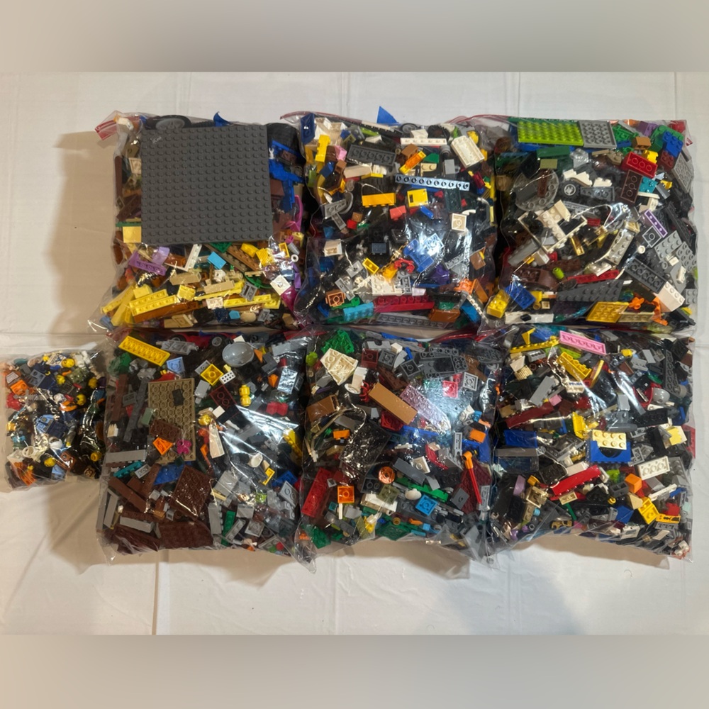 16.5 LB Genuine LEGO Bulk Lot + Minifigures Mixed Pieces